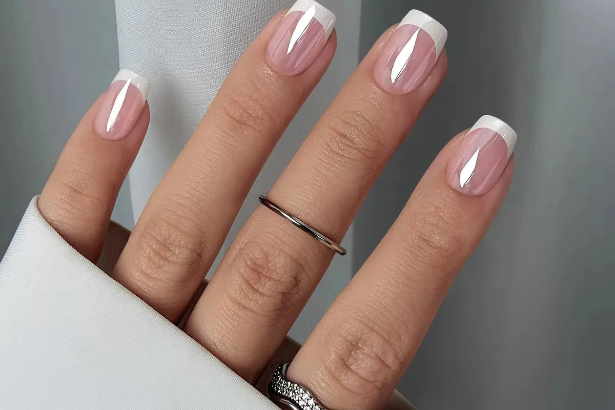 Press-on naglar med hållbar nageldesign