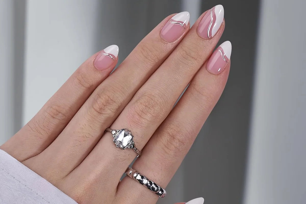 Proffsiga naglar hemma med rätt produkter och XNails press-on gelénaglar