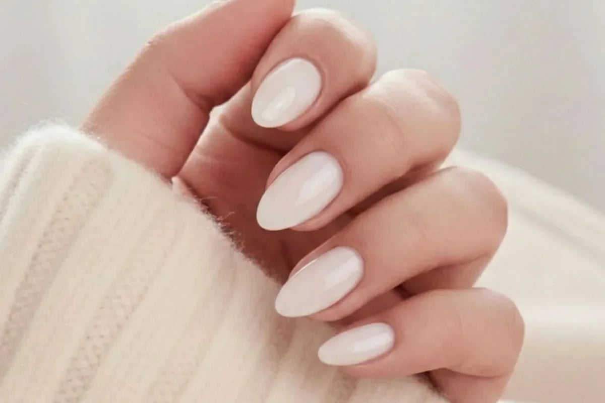 Snygg nageldesign med press-on naglar