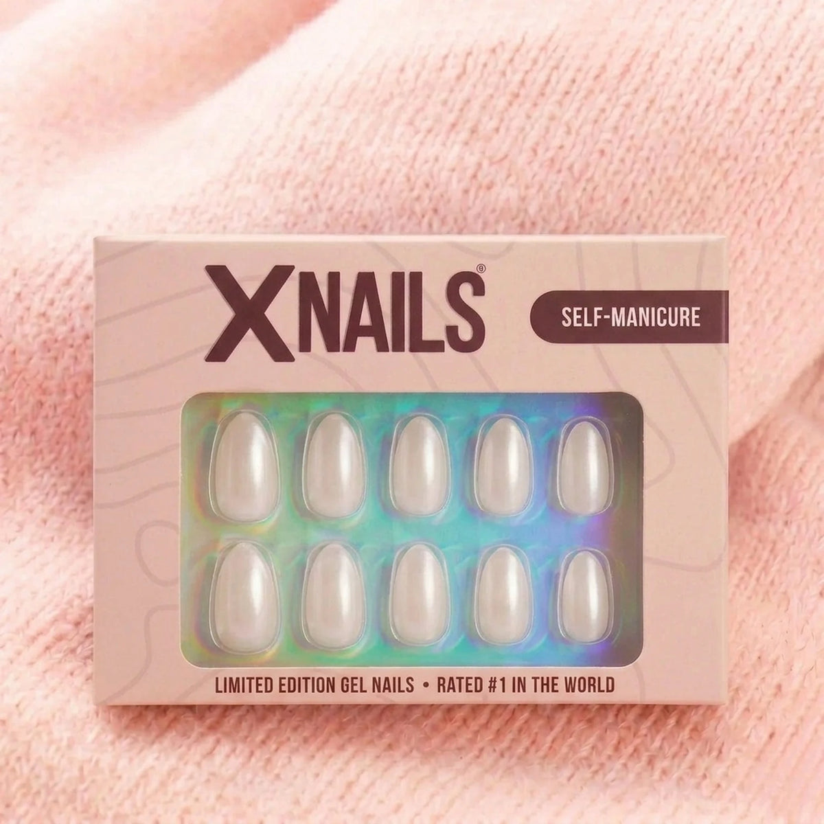 Satin Snow Press-on-Nägel in XNails Self-Manicure-Box