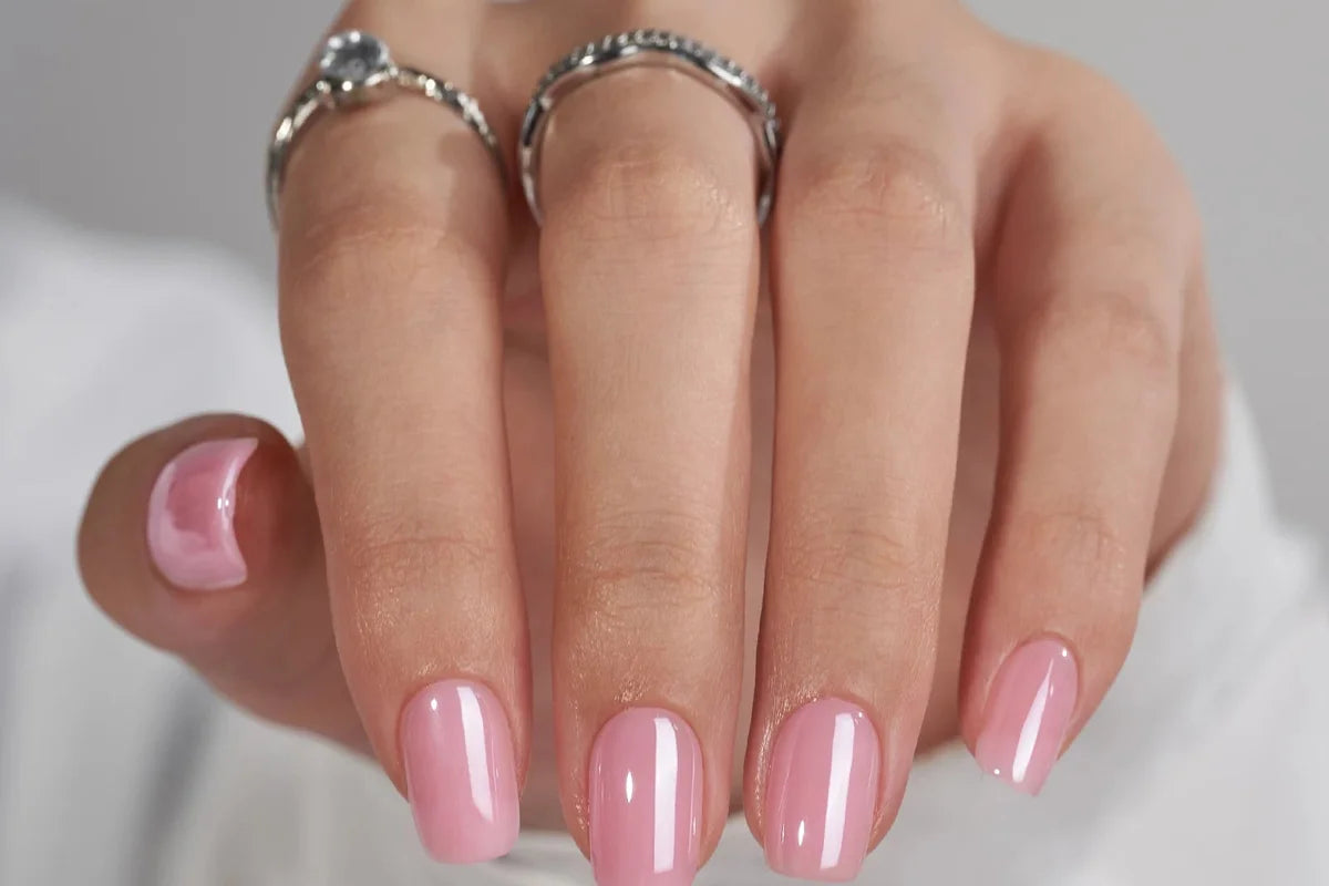 Manikyr hemma steg för steg – proffstips för nybörjare med XNails press-on naglar