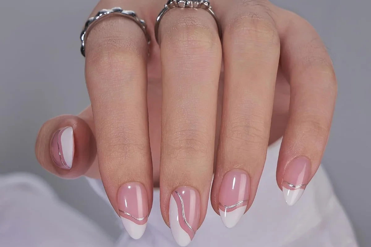 Nagelinspo med trendiga press-on naglar