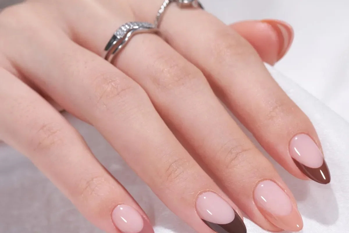 Nagelinspo med trendiga press-on naglar