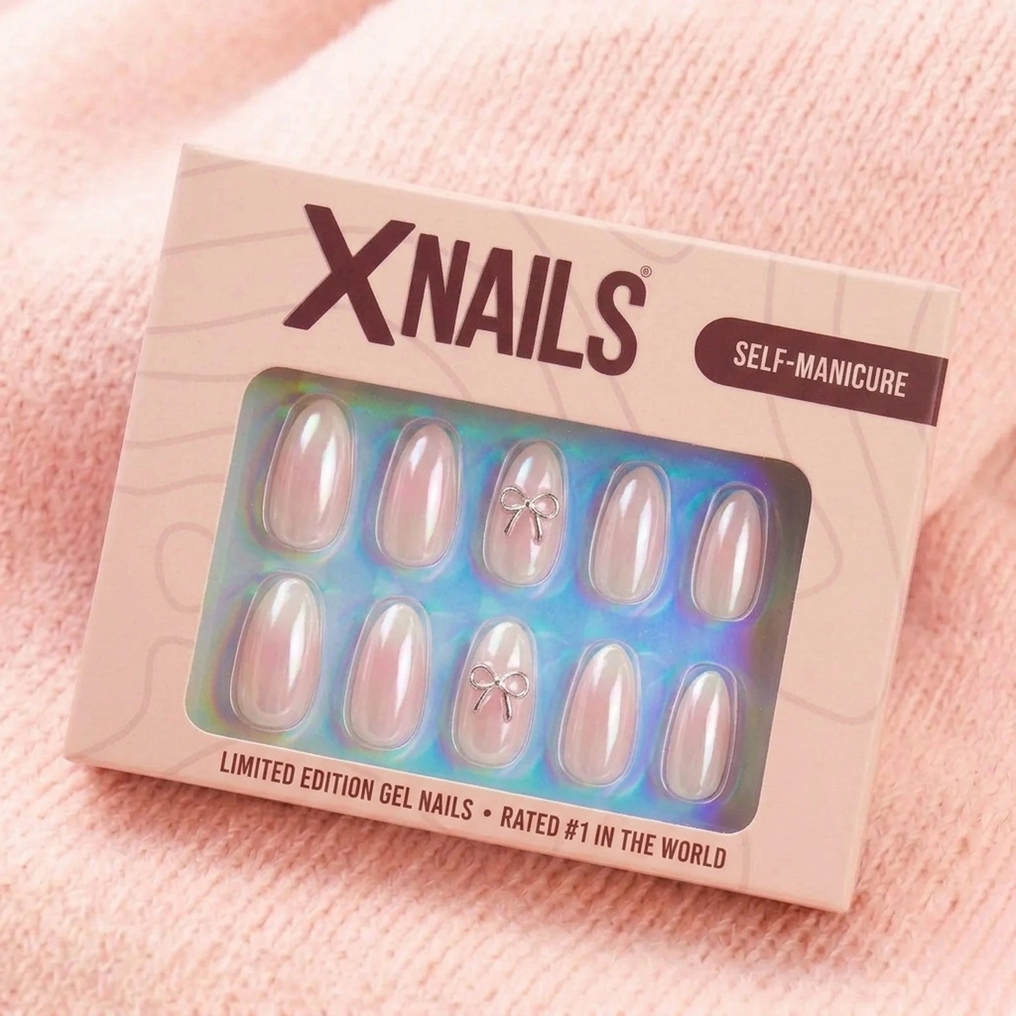 Aura Amoré Press-on-Nägel in XNails Self-Manicure-Box