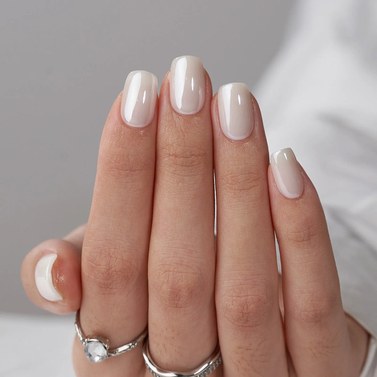 Pure Pearl square løsnegle kort kvadratisk form i mælket nude pearl