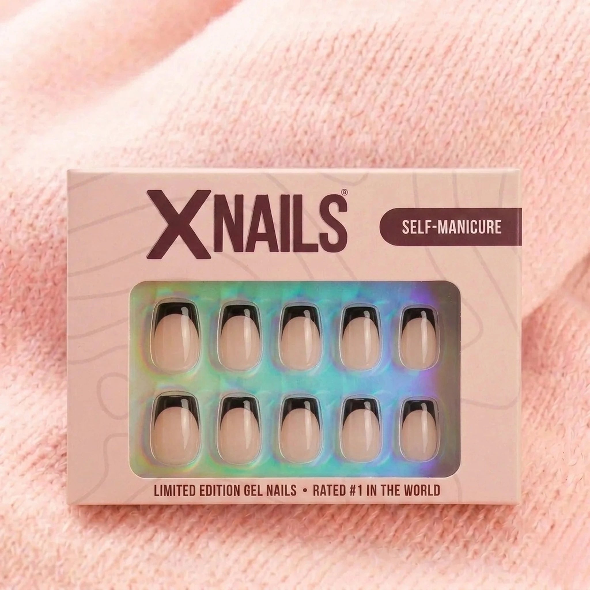 Sleek Silhouette Press-on-Nägel in XNails Self-Manicure-Box